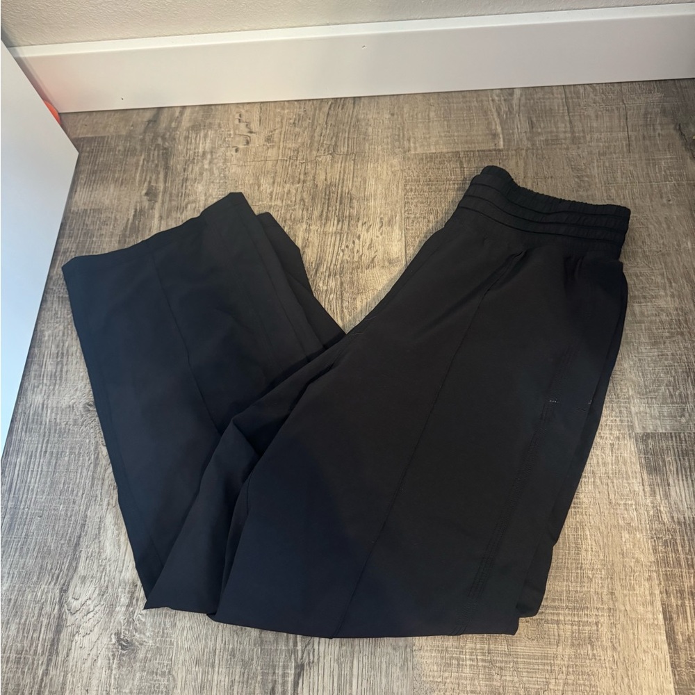 Lululemon swift crop